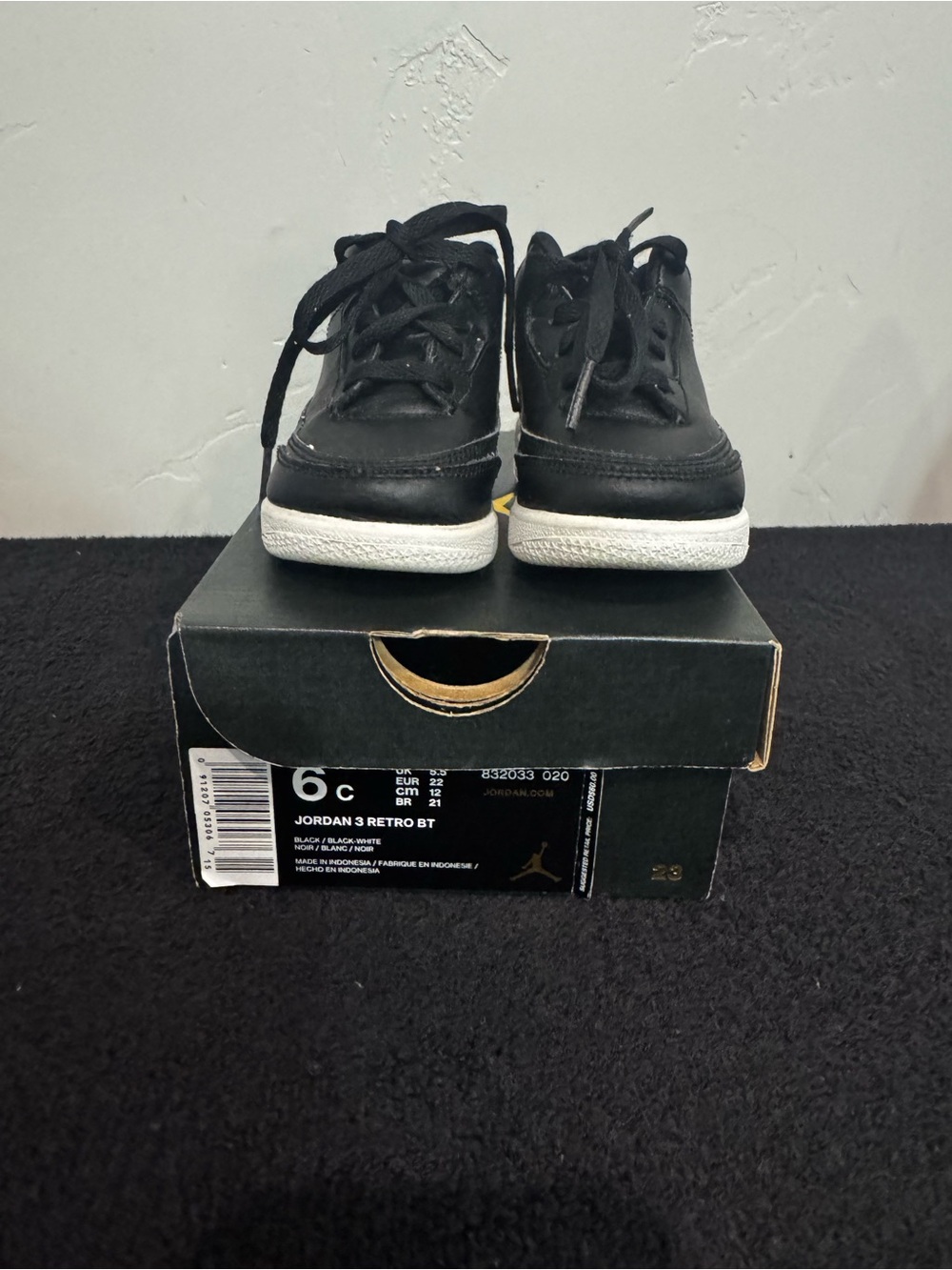 Jordan 4 Retro Black & White Kids US 6